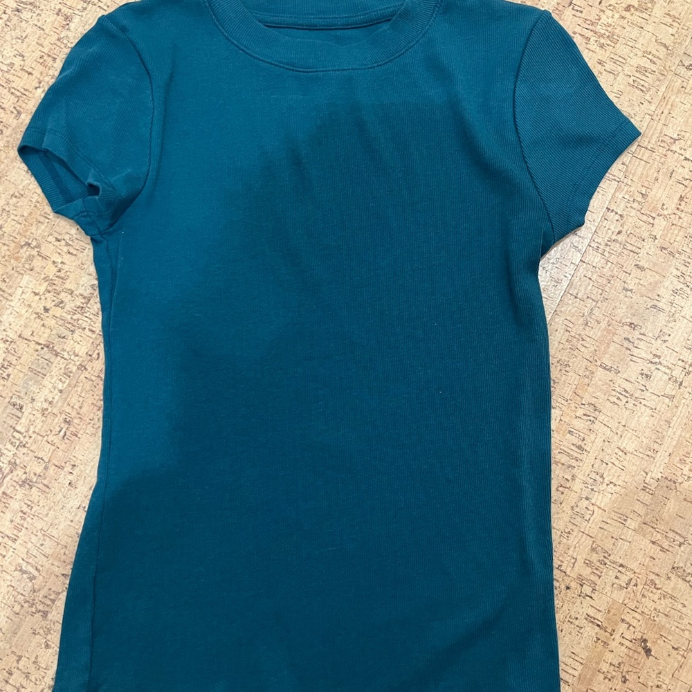 A New Day Women’s shirts- 5 short sleeve 1 long - Picture 3 of 11